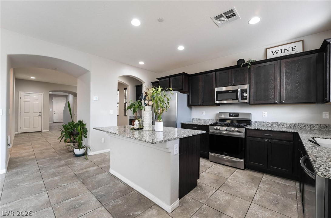 2332 Mundare Drive Property Photo 10