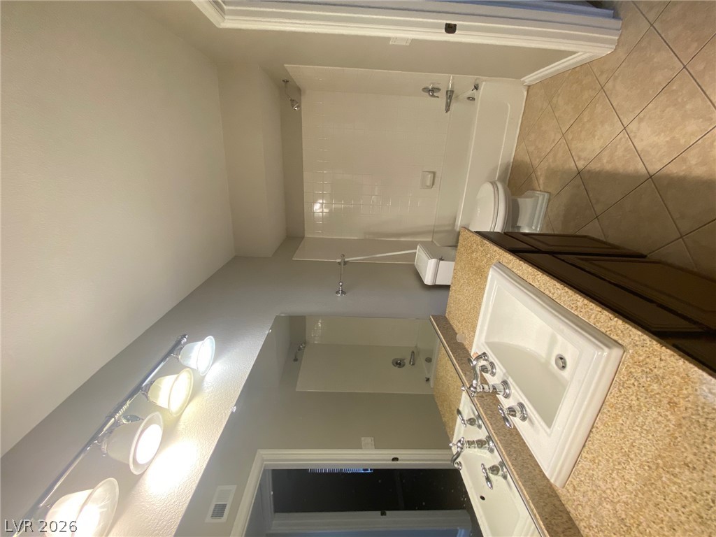 8101 West Flamingo Road 2055 Property Photo 9