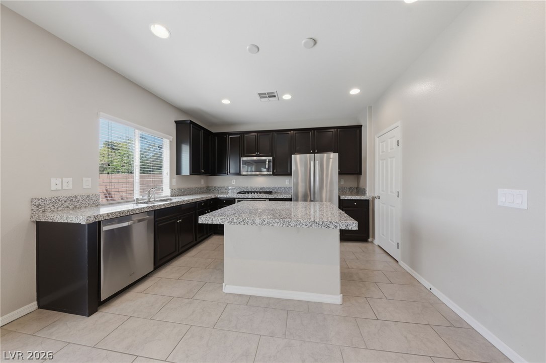 6451 Terra Miranda Avenue Property Photo 10