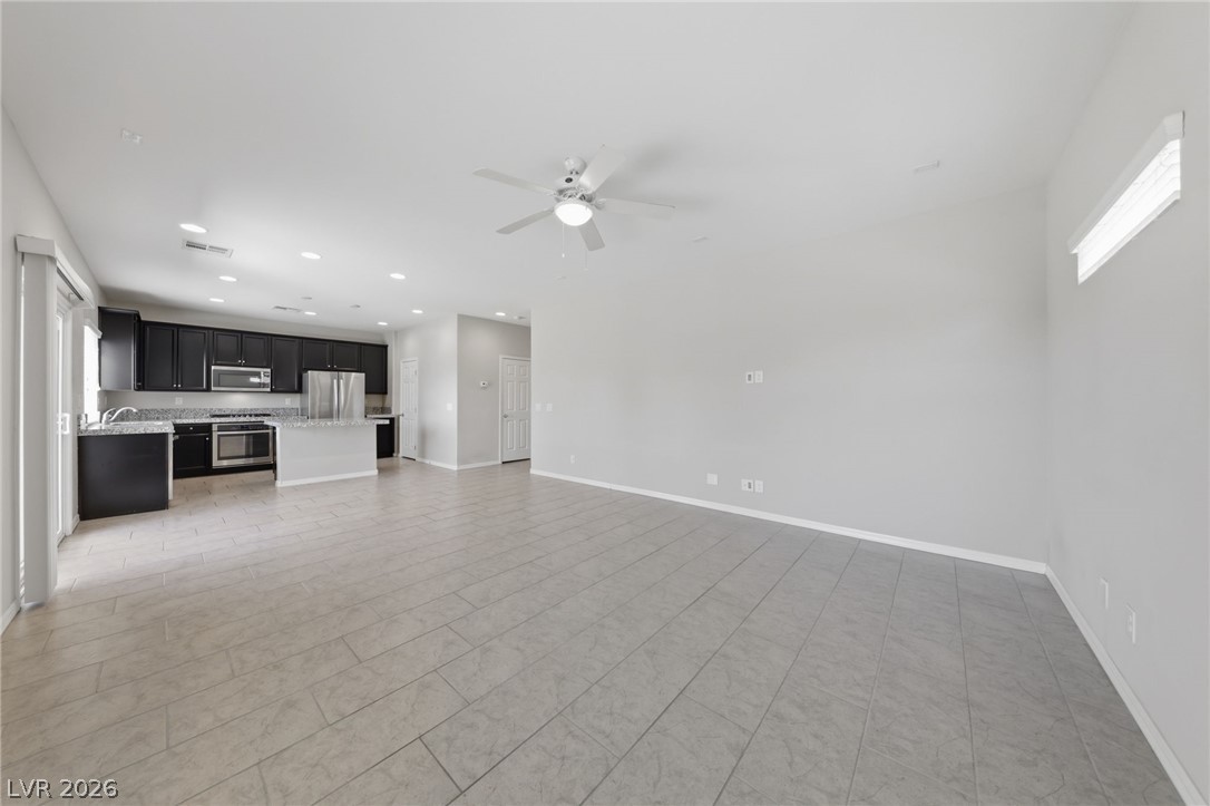 6451 Terra Miranda Avenue Property Photo 14