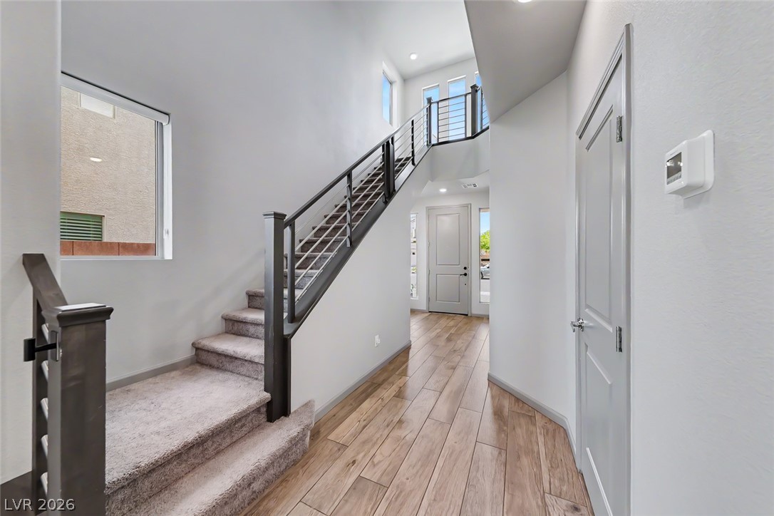 6723 Vista Roma Avenue Property Photo 3