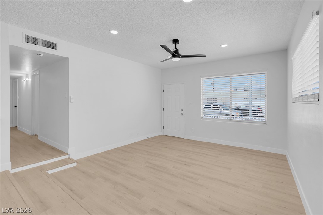 4313 El Conlon Avenue Property Photo 3