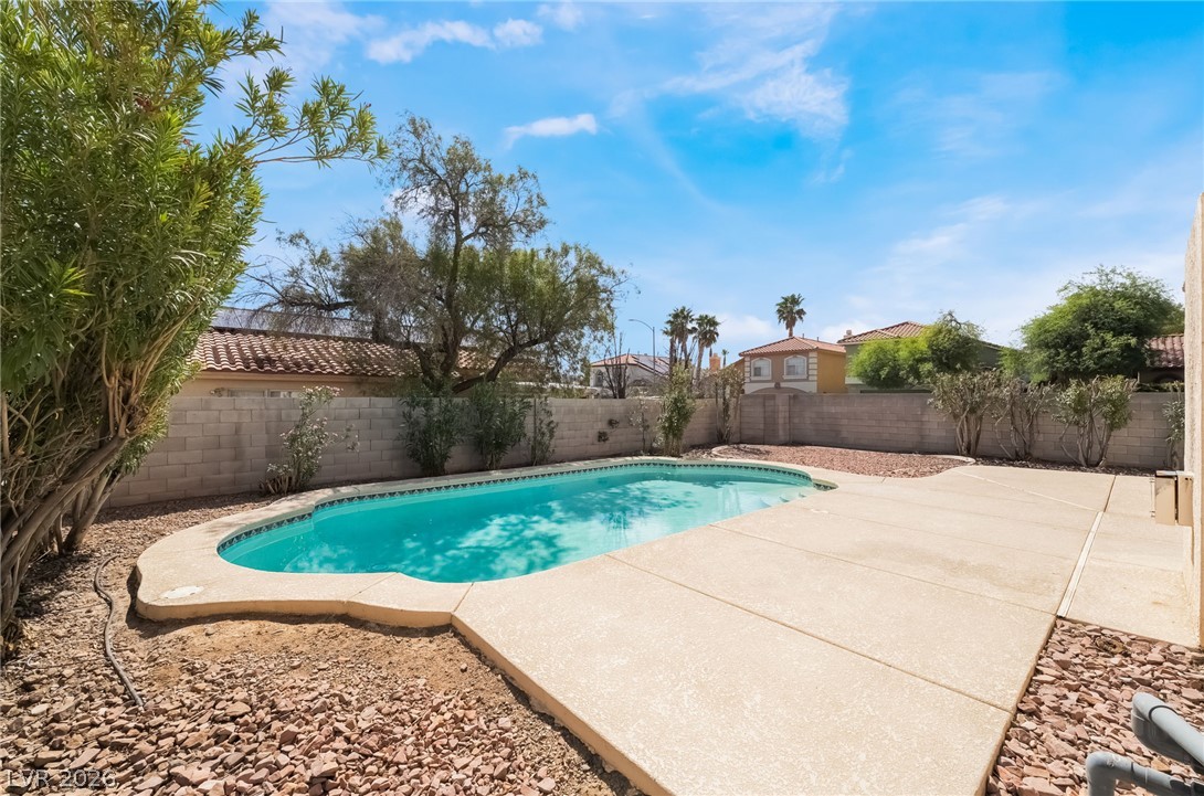 9882 Silver Chimes Court Property Photo 3