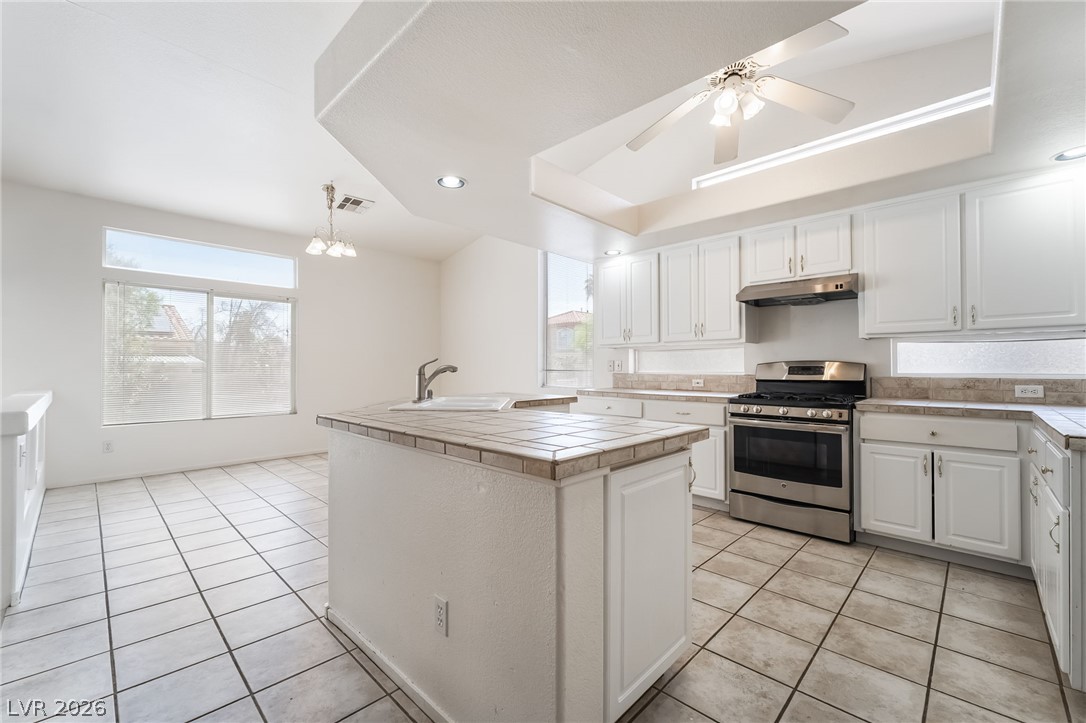 9882 Silver Chimes Court Property Photo 5