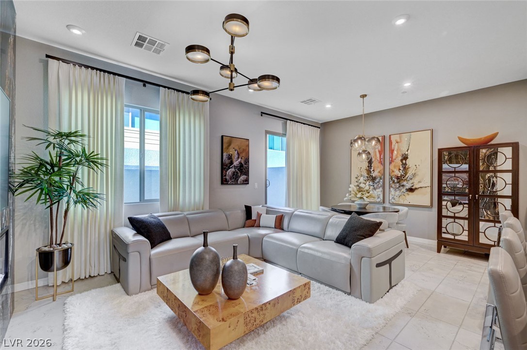 3350 Via Strada Street Property Photo 2