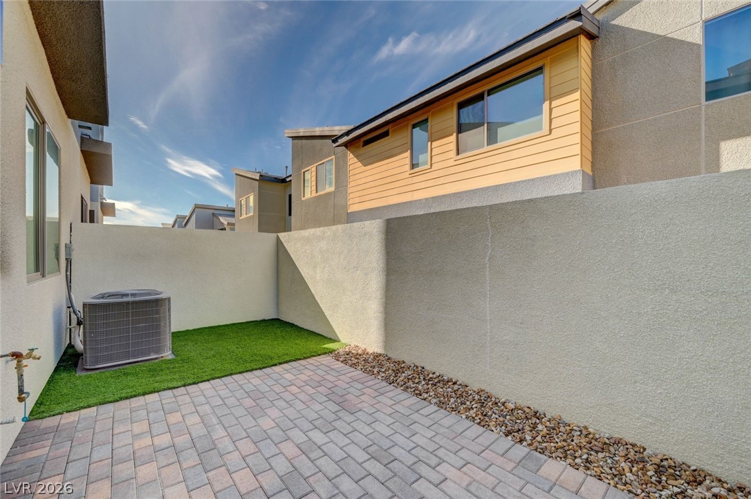 3350 Via Strada Street Property Photo 52