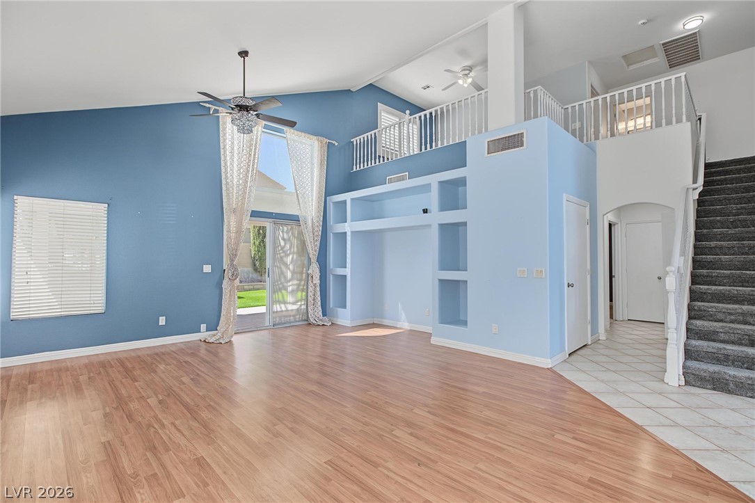 911 Sterling Thorn Court Property Photo 8