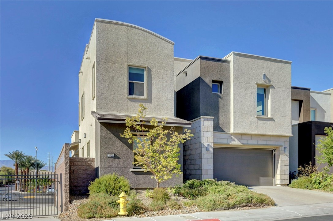 699 Glowing Horizon Street Property Photo 2