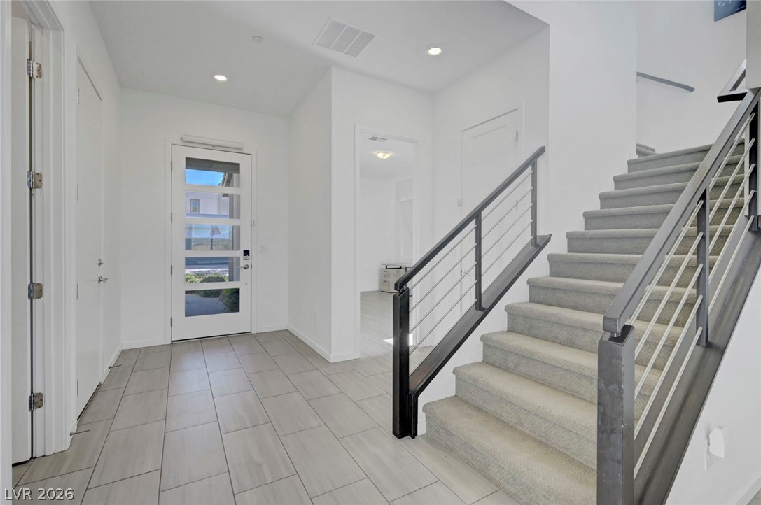 699 Glowing Horizon Street Property Photo 3