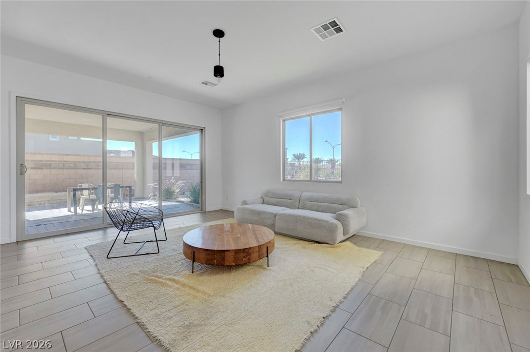 699 Glowing Horizon Street Property Photo 17