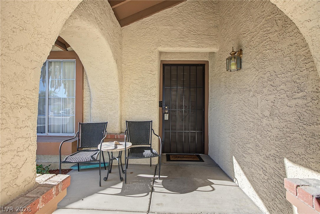 6333 Copperfield Avenue Property Photo 4