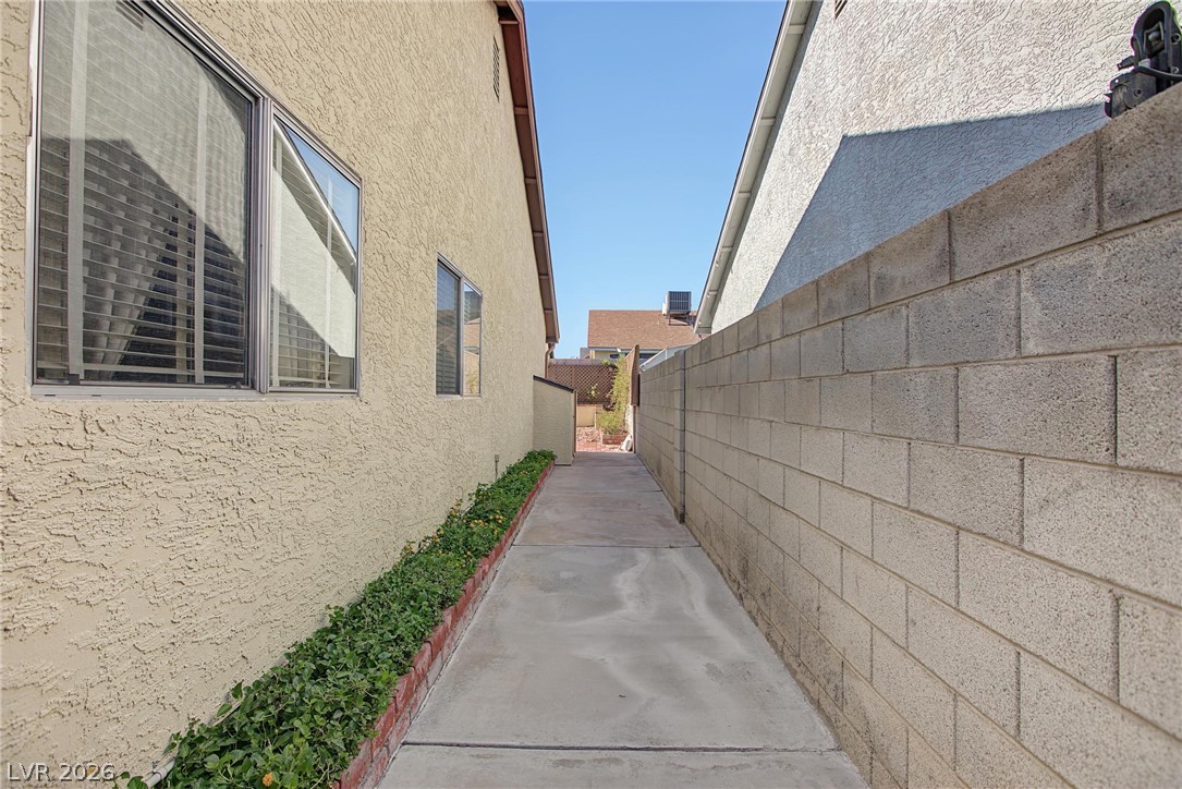 6333 Copperfield Avenue Property Photo 8