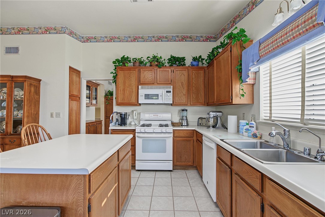 6333 Copperfield Avenue Property Photo 18