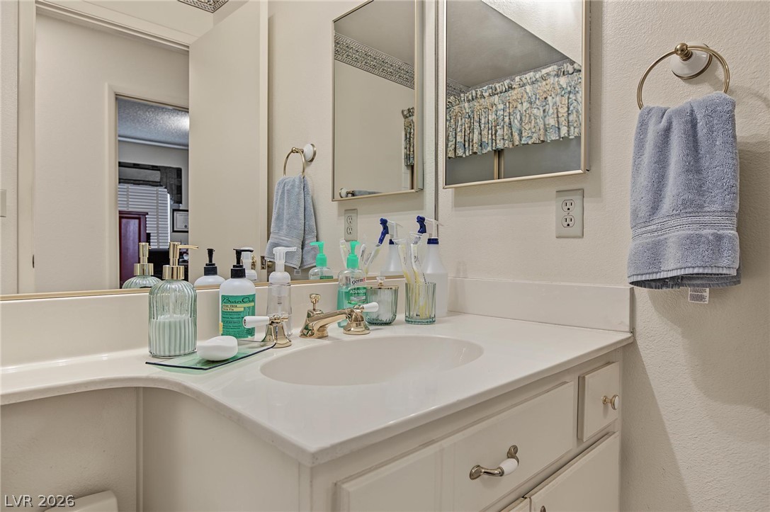 6333 Copperfield Avenue Property Photo 21