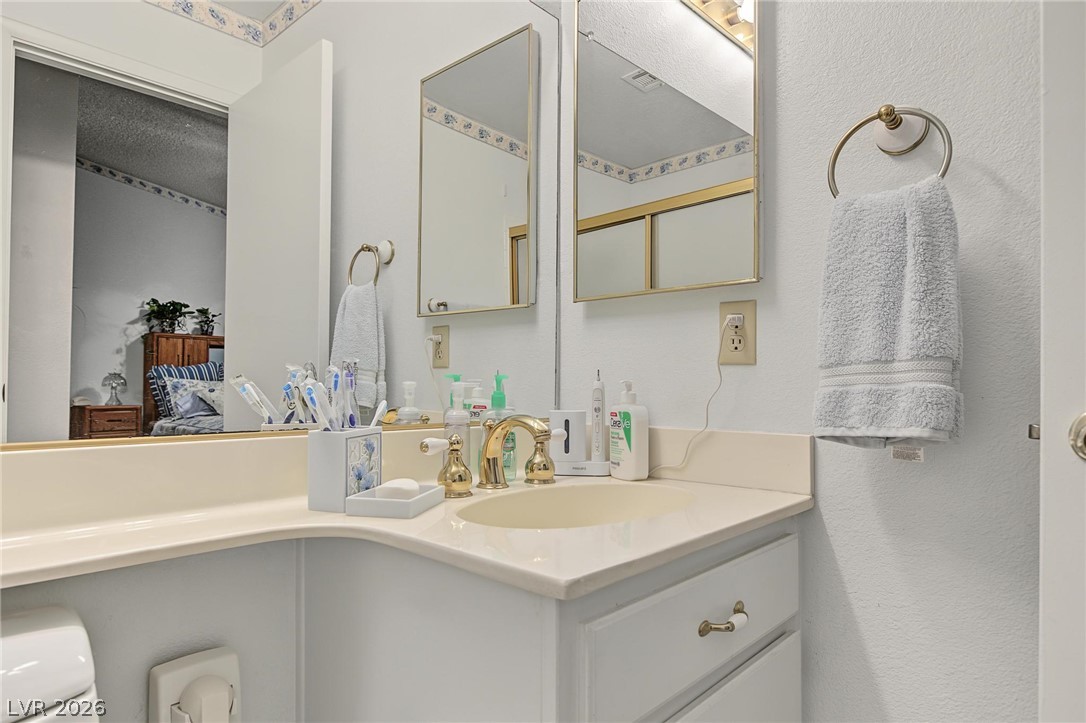 6333 Copperfield Avenue Property Photo 31