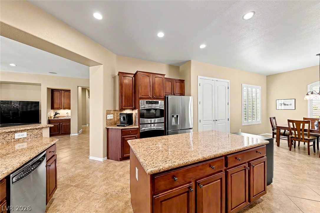 2204 Canyonville Drive Property Photo 16