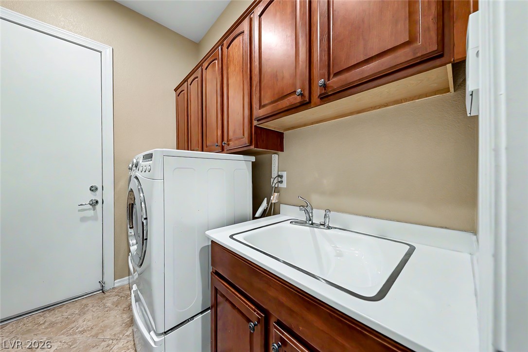 2204 Canyonville Drive Property Photo 32