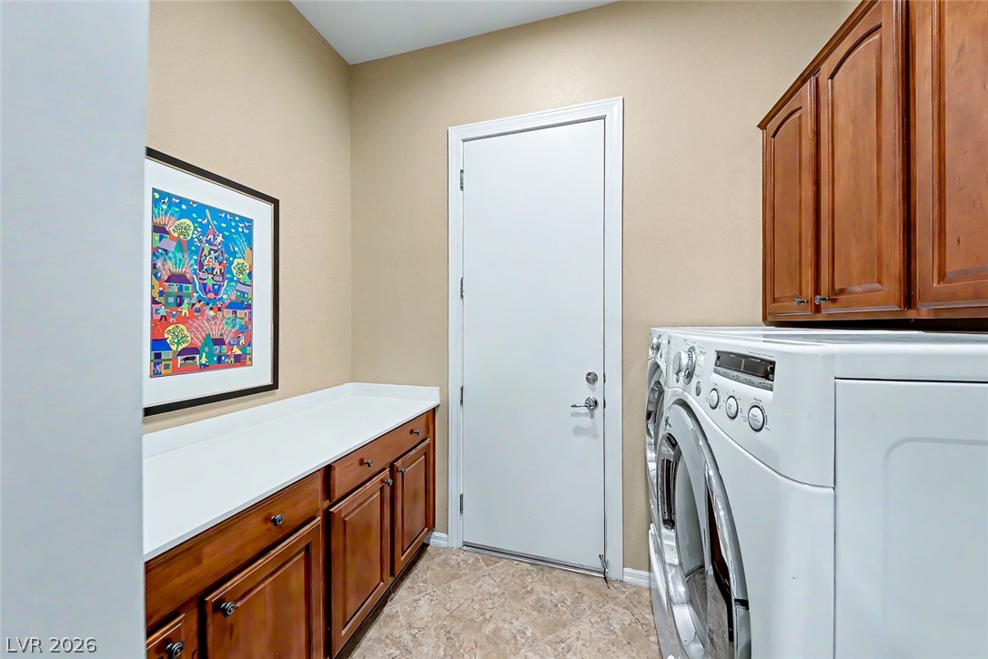 2204 Canyonville Drive Property Photo 33