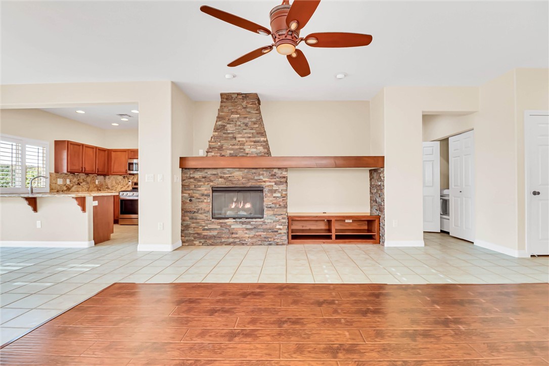 10529 India Hawthorn Avenue Property Photo 10
