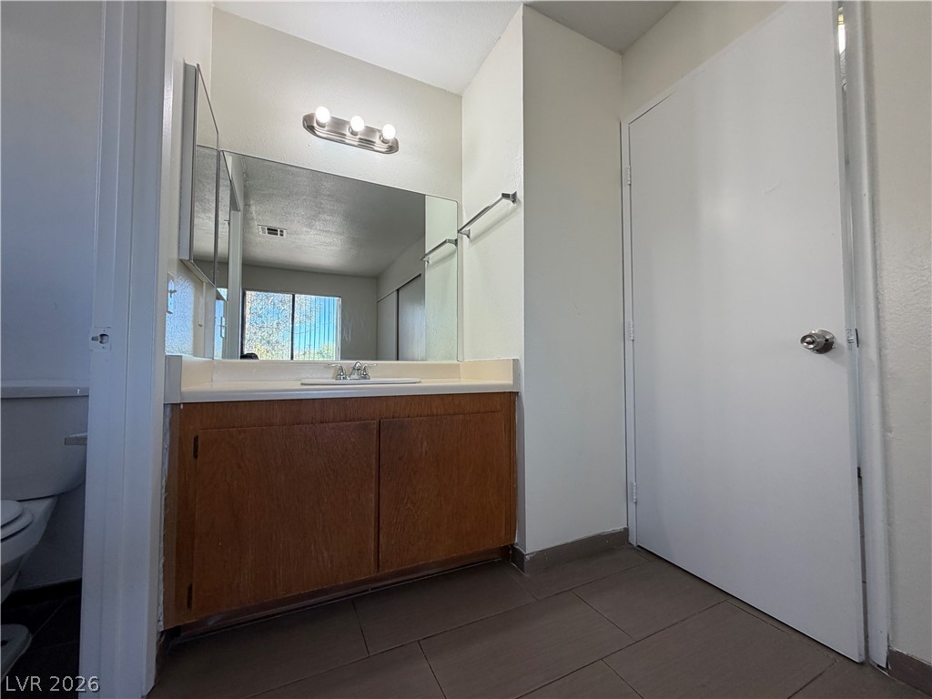 3704 Scuba Circle 4 Property Photo 7