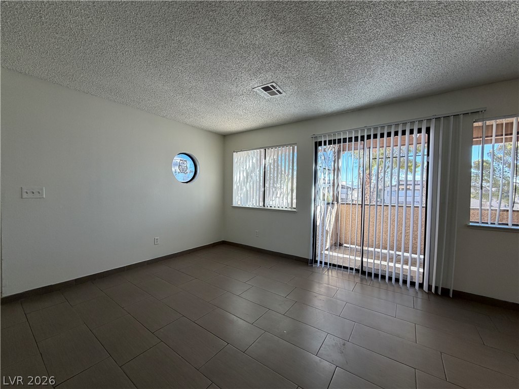 3704 Scuba Circle 4 Property Photo 13