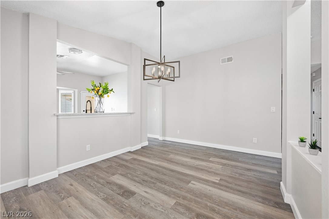 9817 Cross Creek Way Property Photo 12
