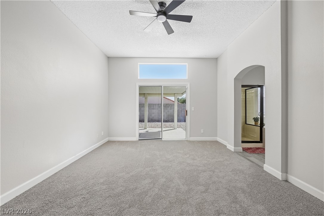 9817 Cross Creek Way Property Photo 17