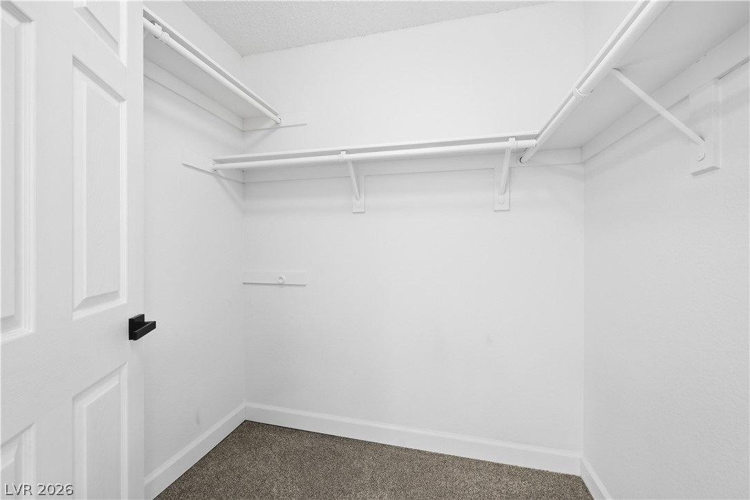 9817 Cross Creek Way Property Photo 21