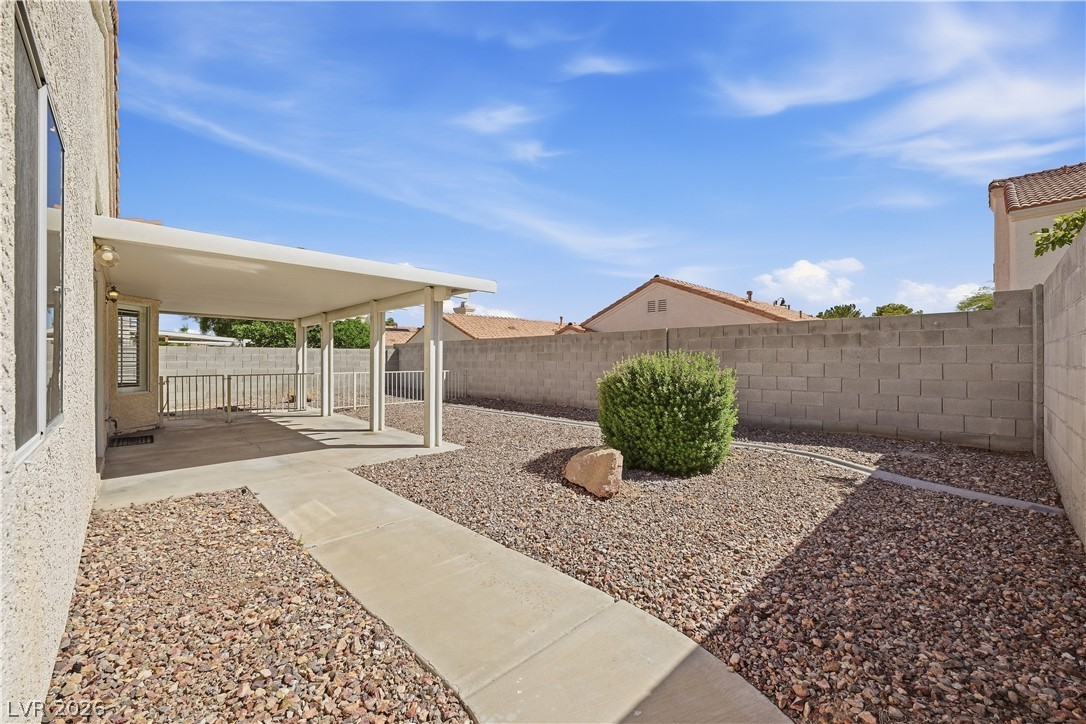 9817 Cross Creek Way Property Photo 29
