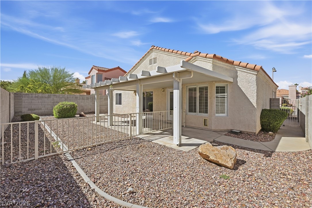 9817 Cross Creek Way Property Photo 31