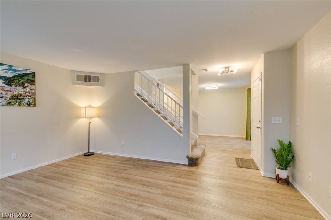 684 Harbor Mist Avenue Property Photo 9