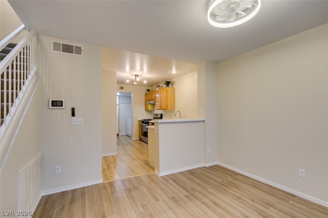 684 Harbor Mist Avenue Property Photo 16