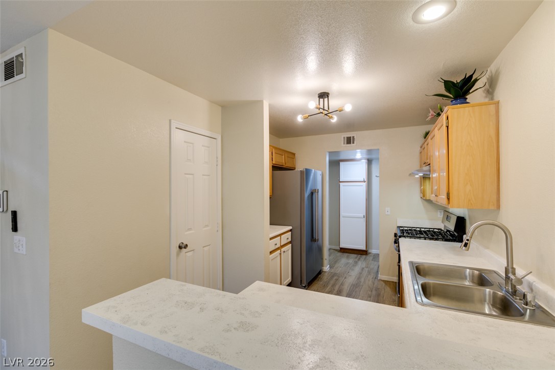 684 Harbor Mist Avenue Property Photo 23