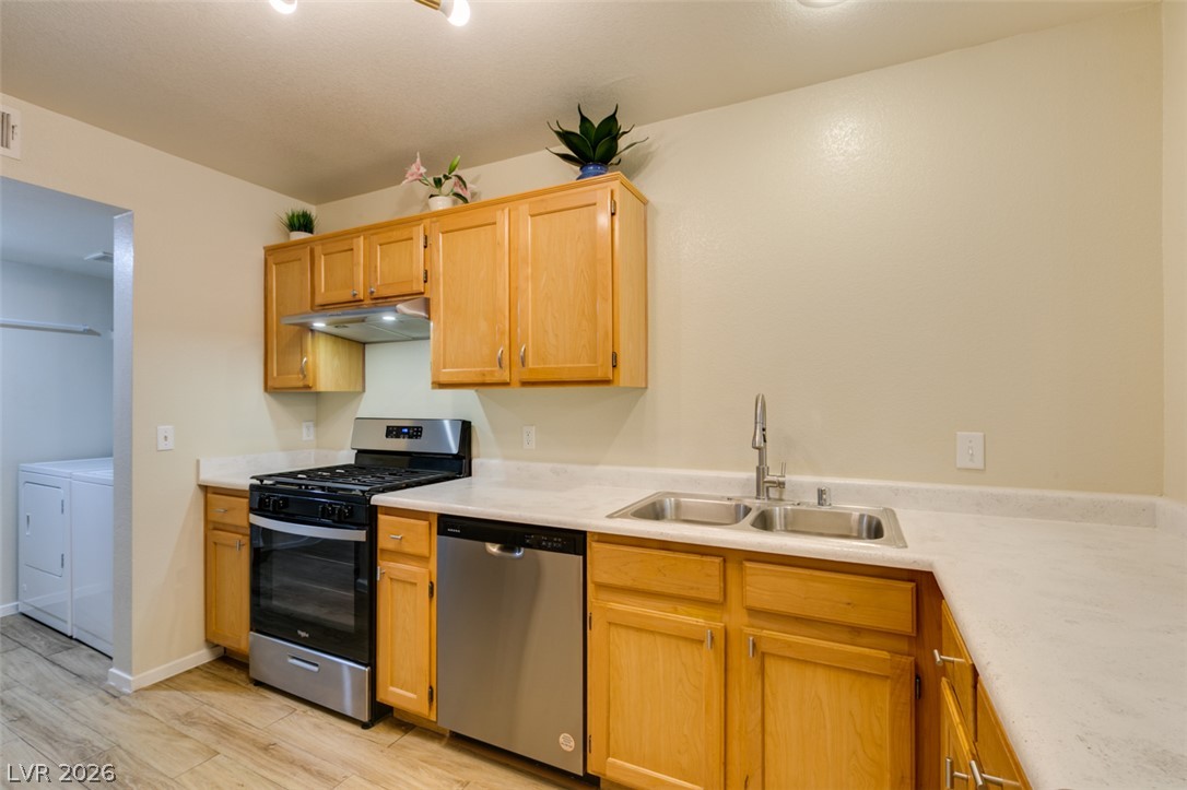 684 Harbor Mist Avenue Property Photo 26