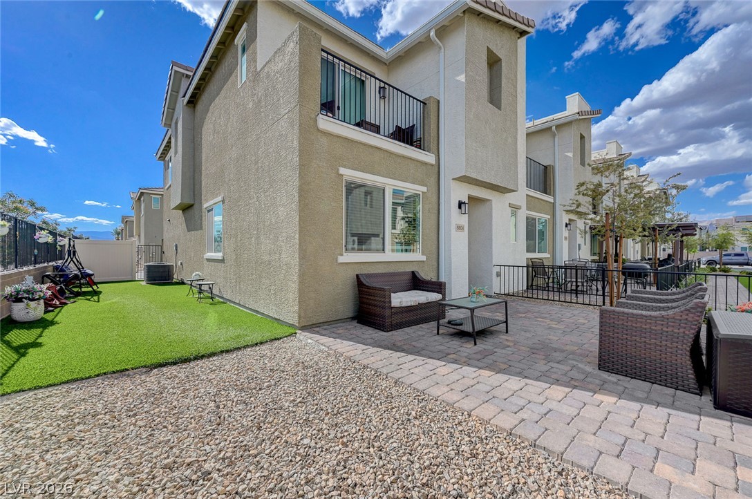 6804 Satin Silver Court Property Photo 6