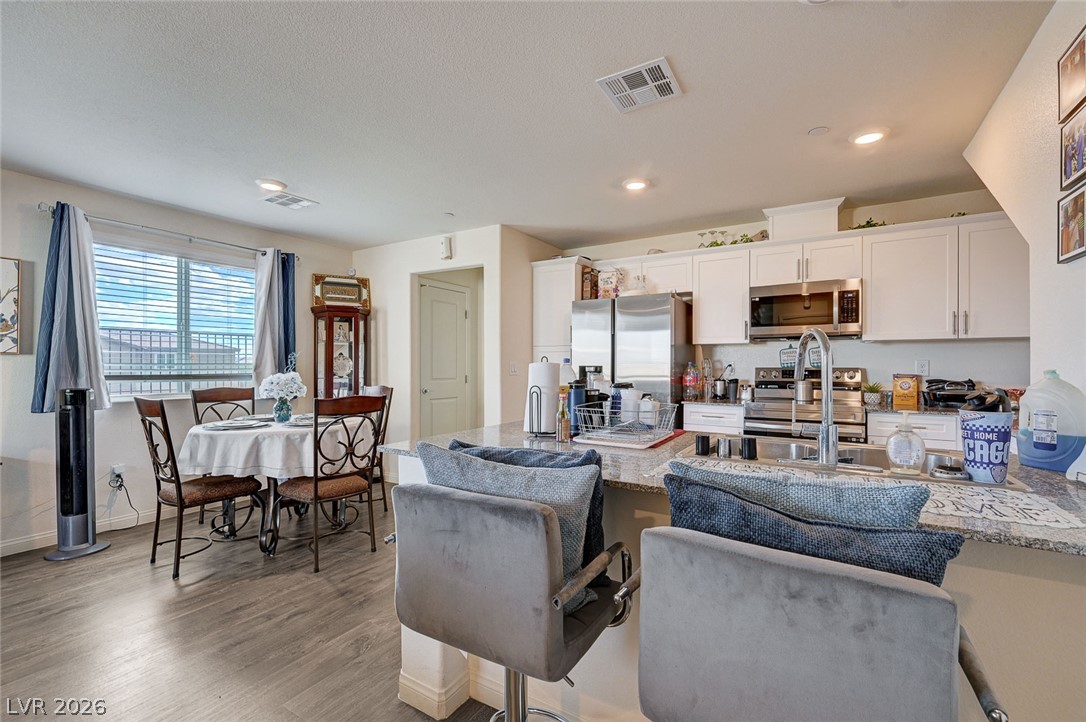 6804 Satin Silver Court Property Photo 10