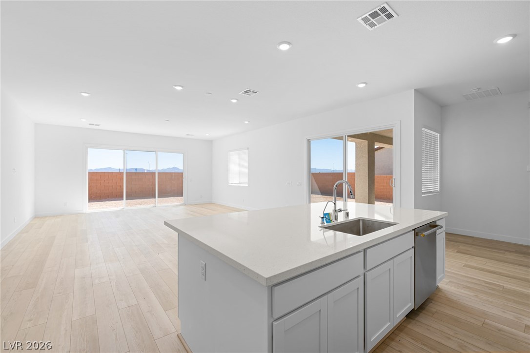 9992 Decano Ridge Street Property Photo 29