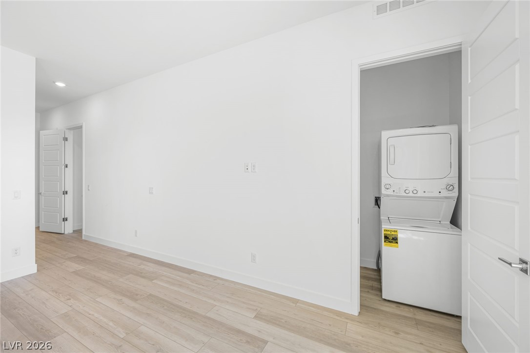 9992 Decano Ridge Street Property Photo 34