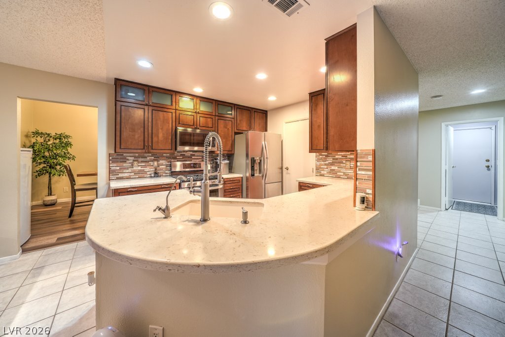 2812 Deep Water Circle Property Photo 8
