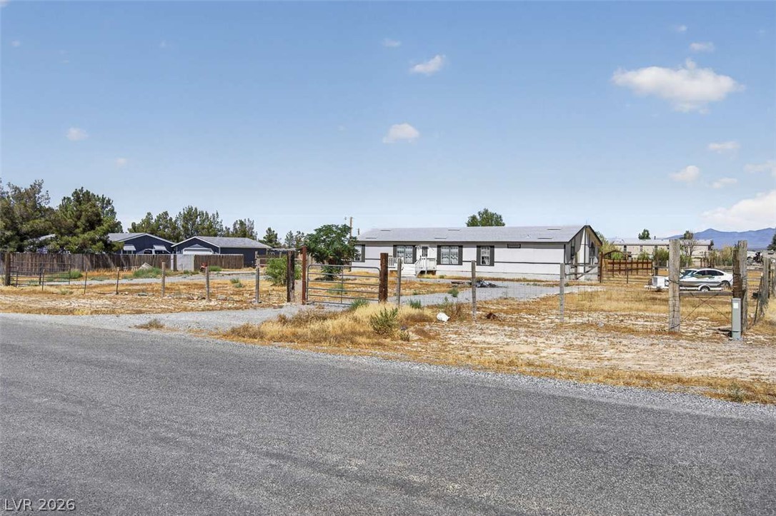 4460 Savoy Boulevard Property Photo 3