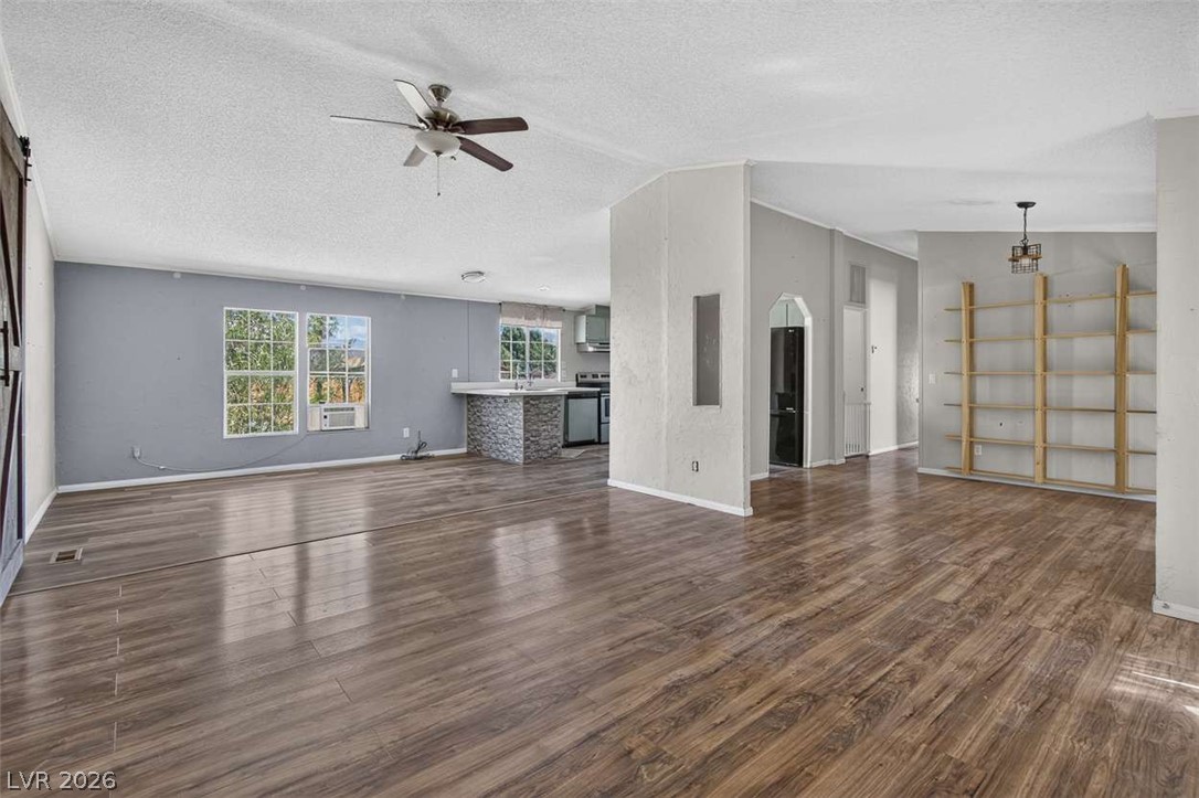 4460 Savoy Boulevard Property Photo 8