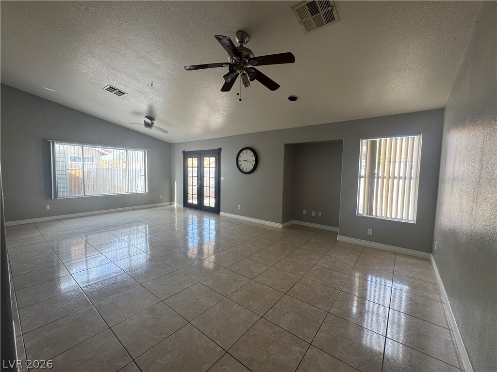 5033 Vista Del Rancho Way Property Photo 3