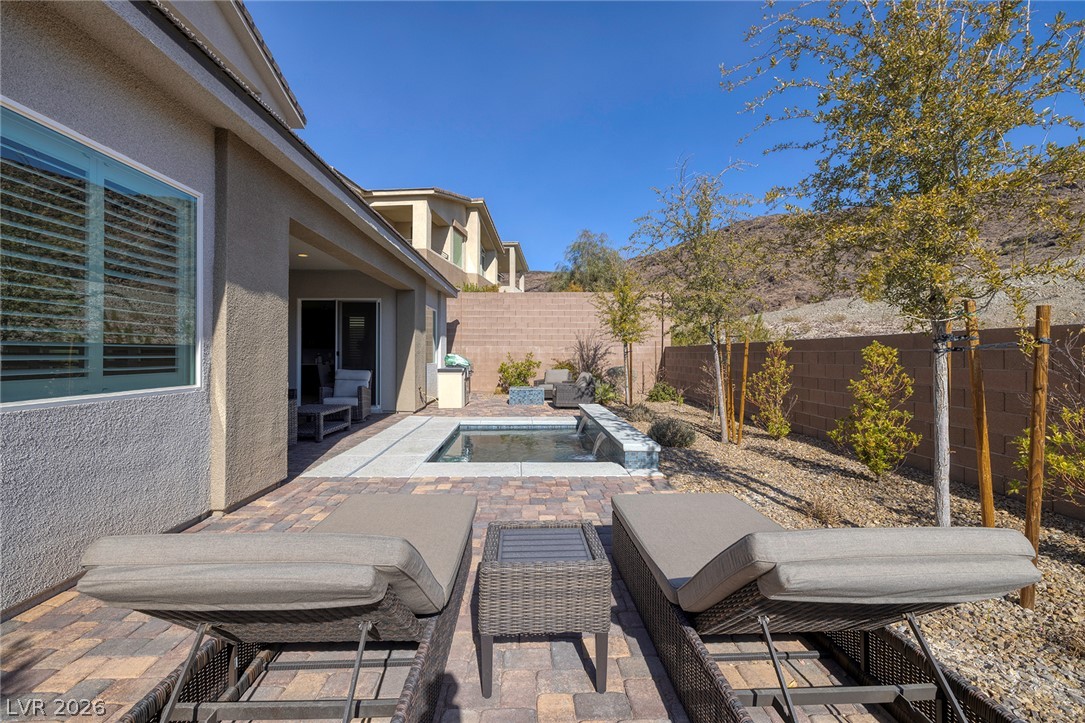 12 Hilltop Crest Street Property Photo 23