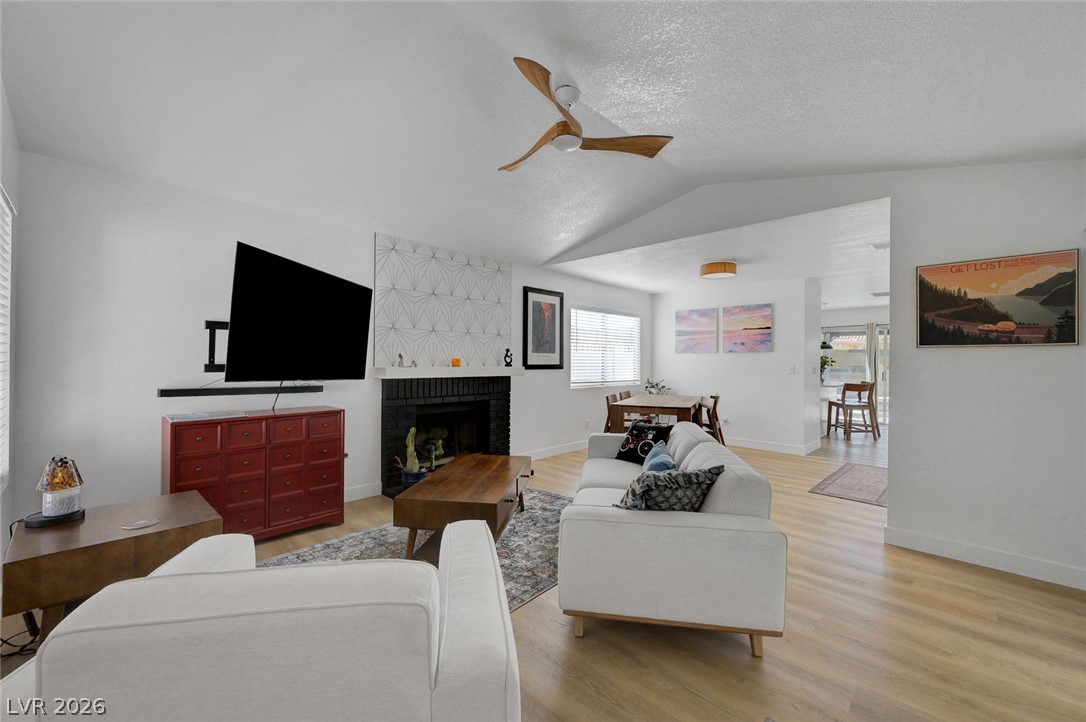 2547 Wolverton Avenue Property Photo 2