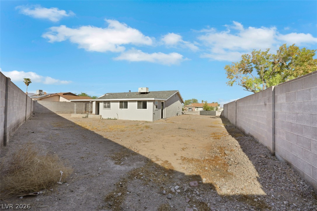 932 North Major Avenue Property Photo 17