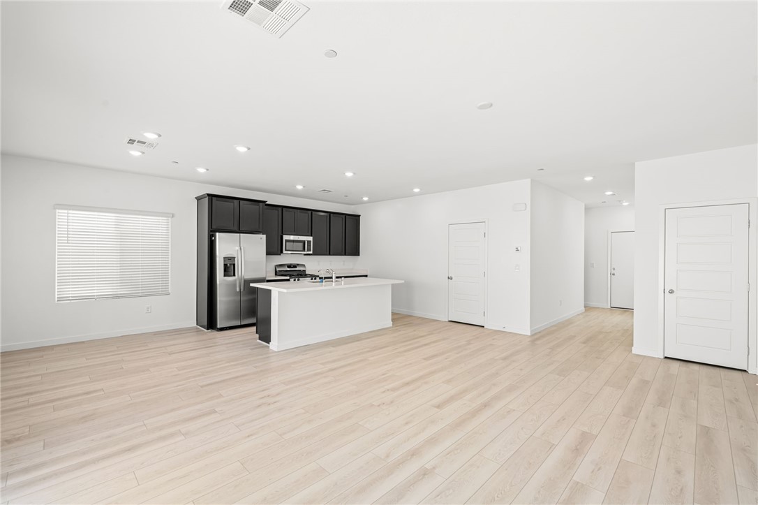 3375 Dancing Waters Street Property Photo 4