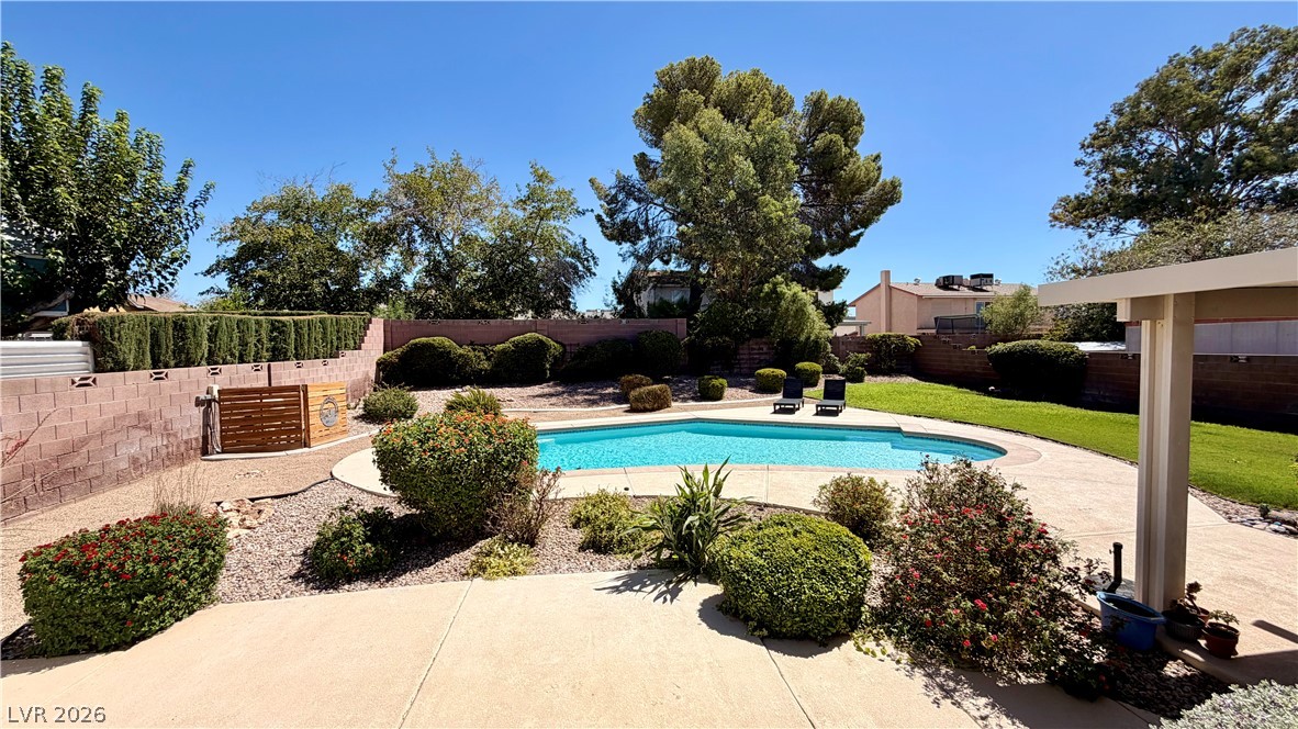 1515 Della Court Property Photo 1