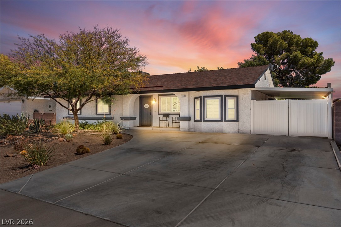 1515 Della Court Property Photo 2