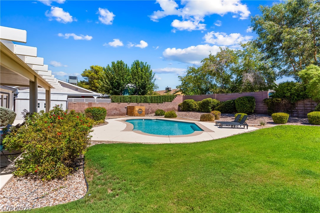 1515 Della Court Property Photo 21
