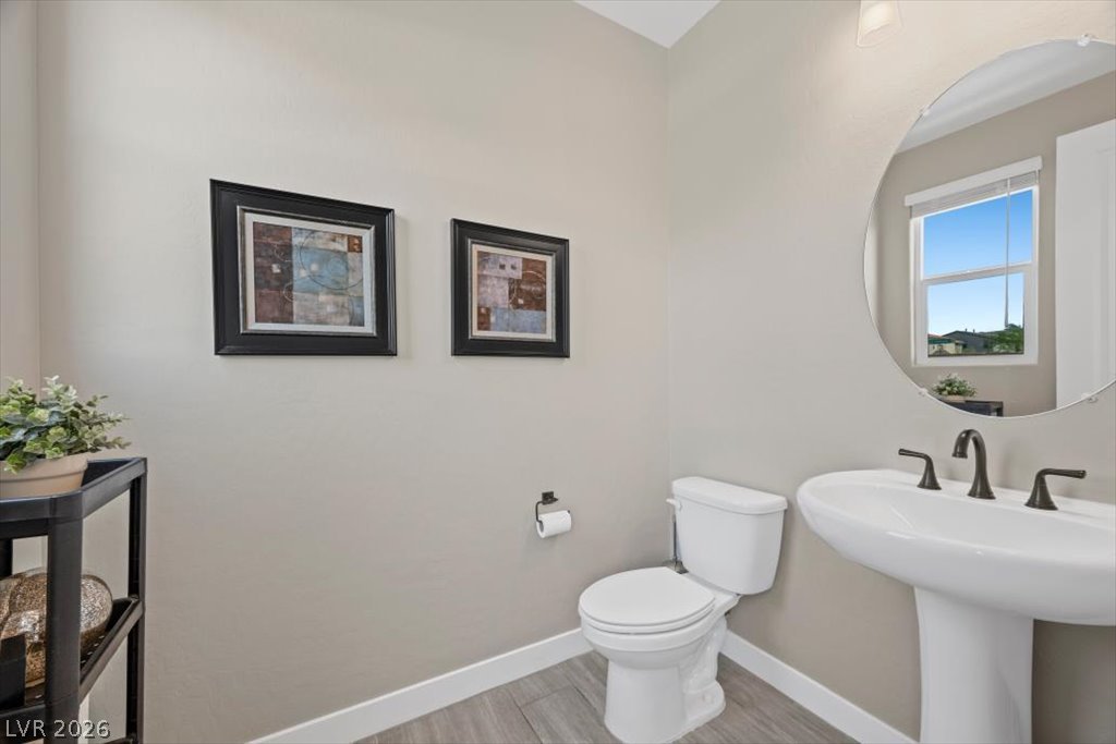9996 Belikove Manor Avenue Property Photo 36